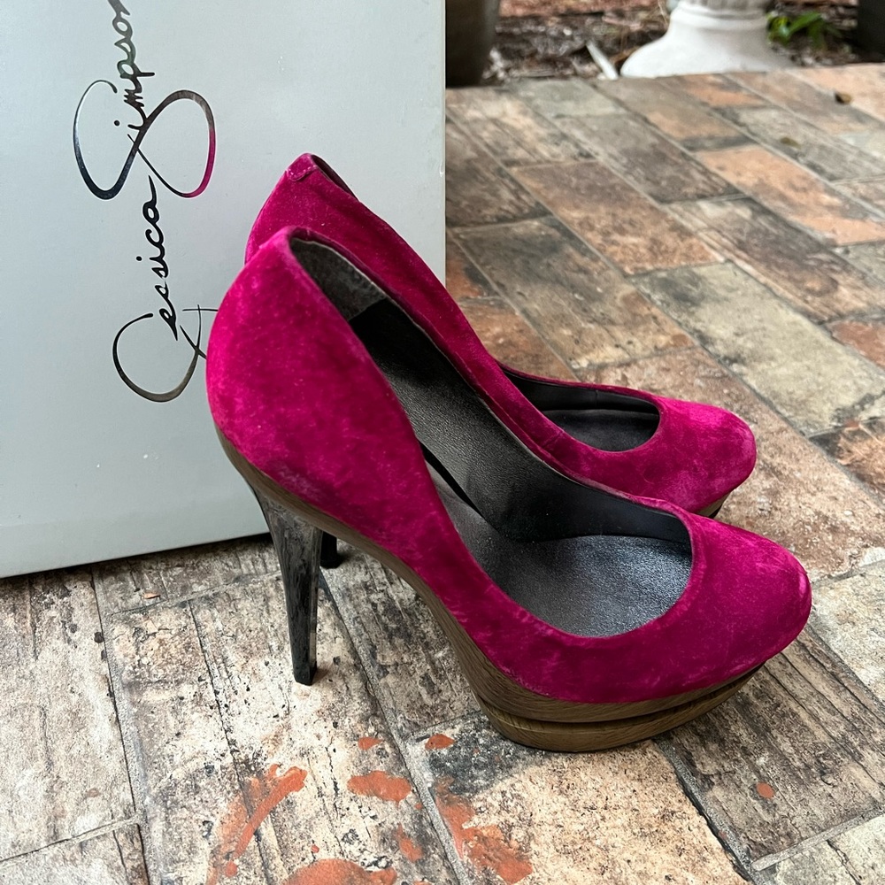 Jessica Simpson heels